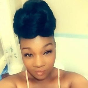 Meet your Posher, Laurika